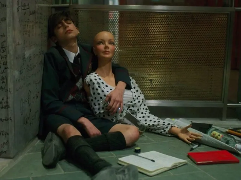 Five and Dolores, reunited.